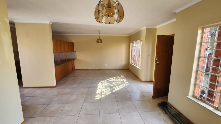 2 Bedroom Property for Sale in Langenhovenpark Free State